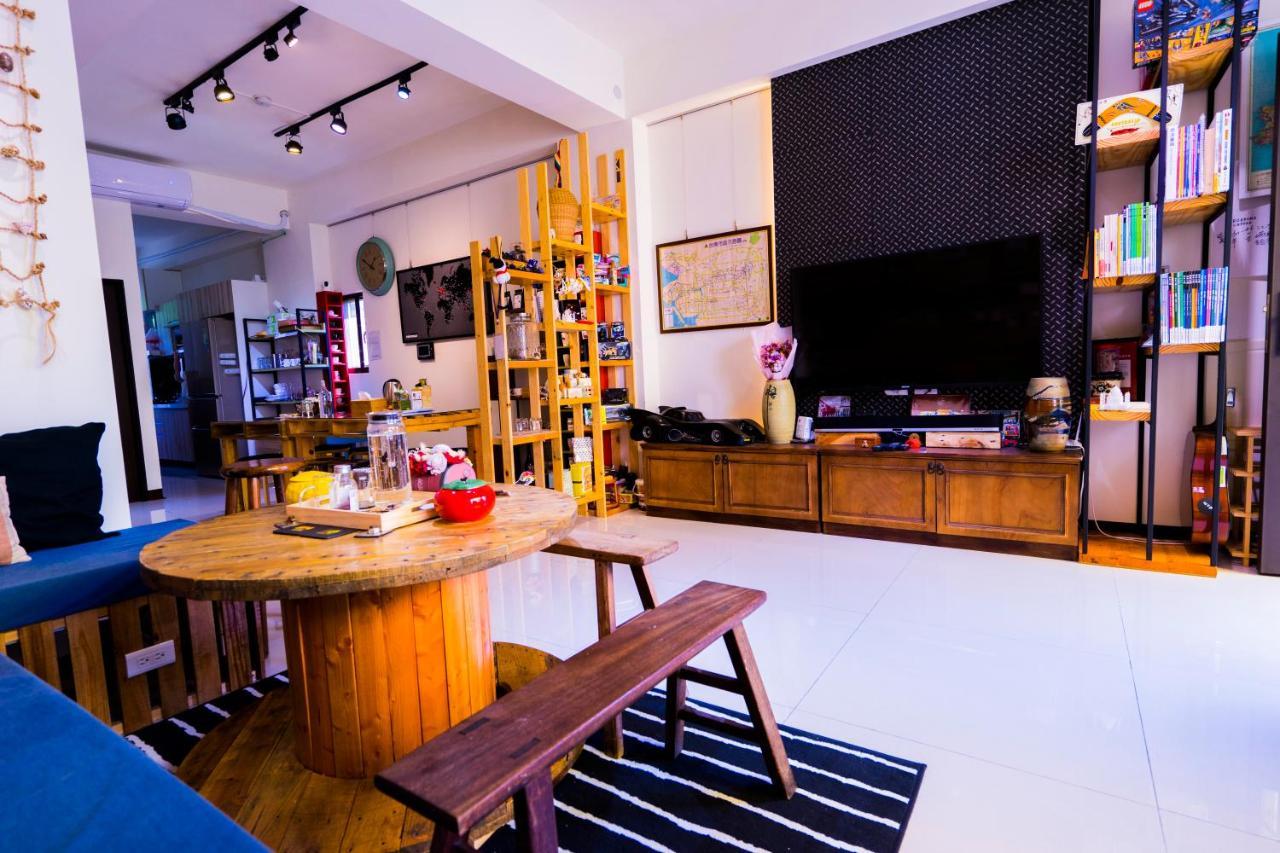 黑琵軼棧湖濱旅宿 K&B Happy Hostel Tainan Exterior photo