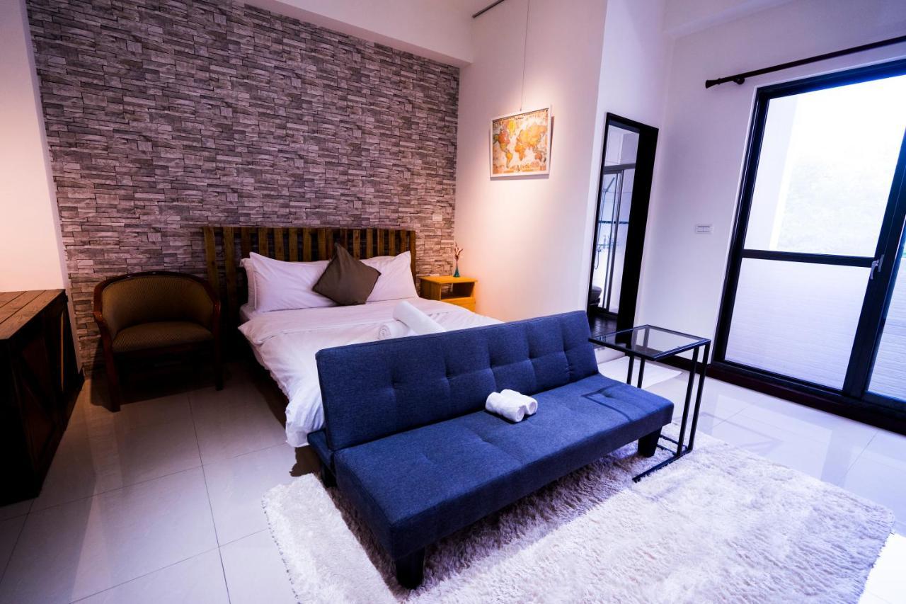 黑琵軼棧湖濱旅宿 K&B Happy Hostel Tainan Exterior photo