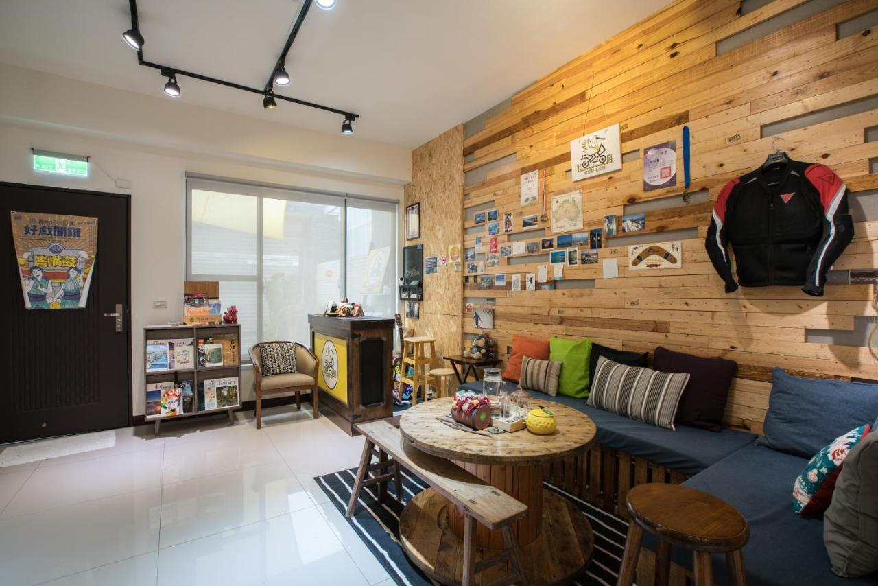 黑琵軼棧湖濱旅宿 K&B Happy Hostel Tainan Exterior photo