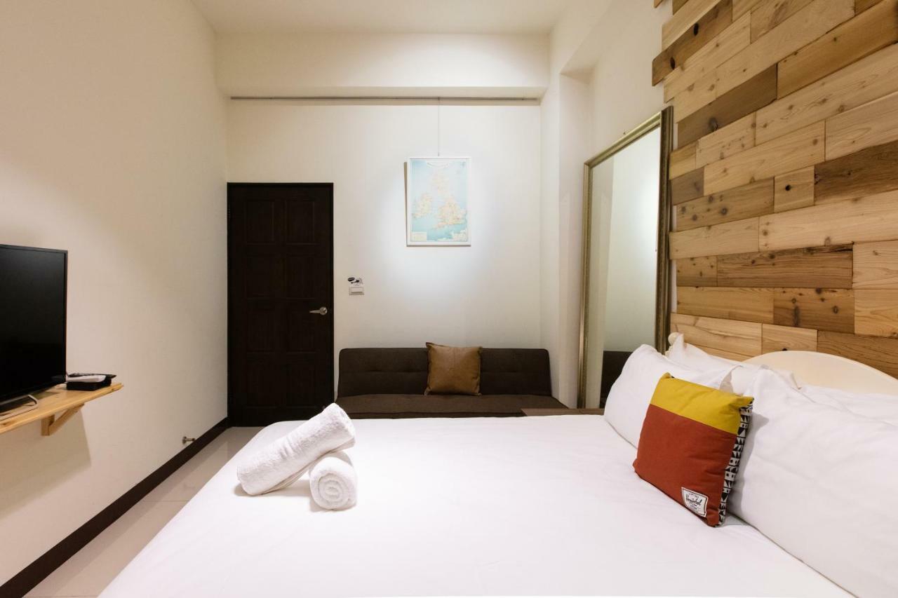 黑琵軼棧湖濱旅宿 K&B Happy Hostel Tainan Exterior photo