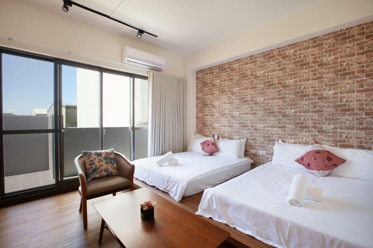 黑琵軼棧湖濱旅宿 K&B Happy Hostel Tainan Exterior photo