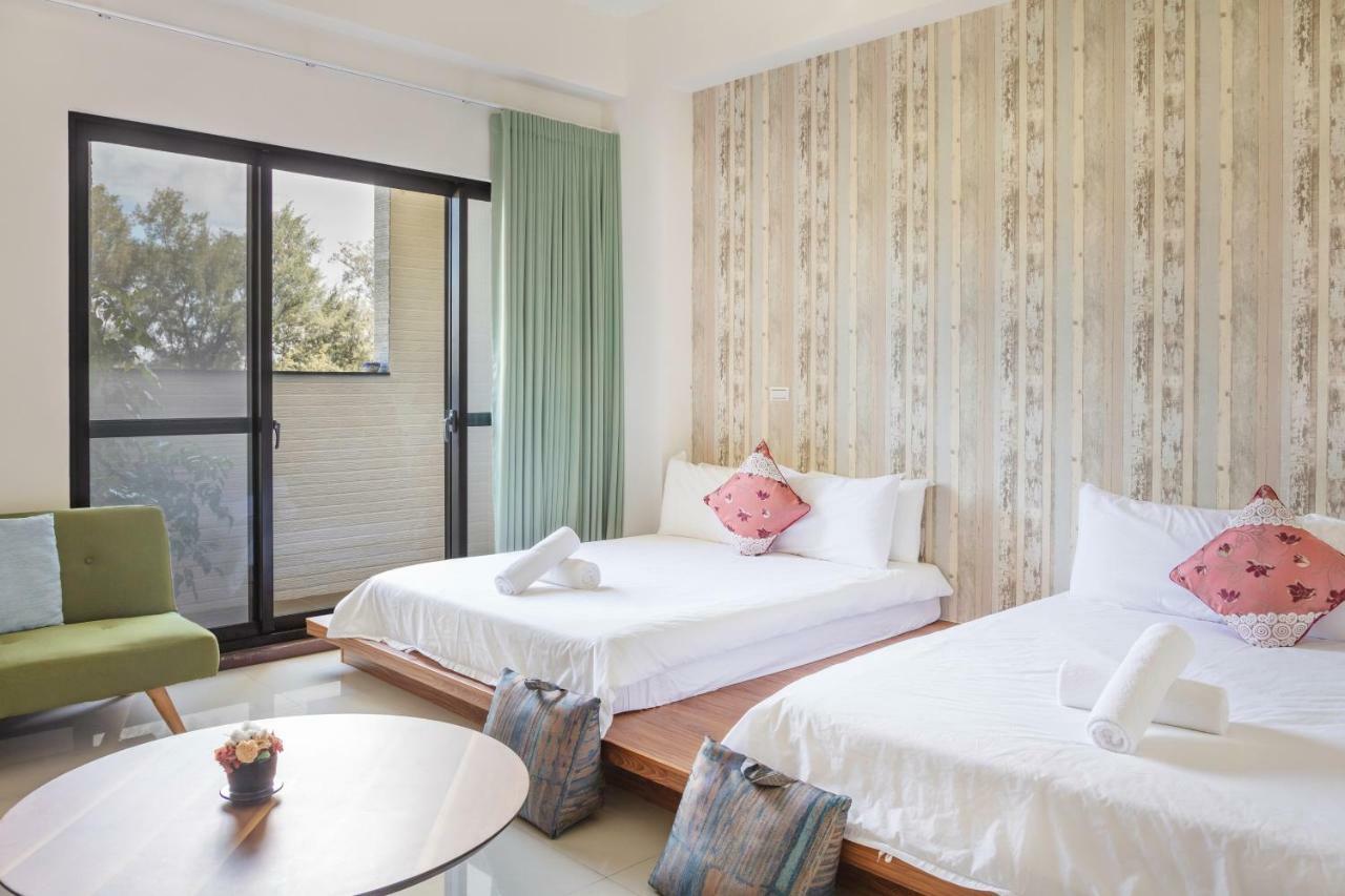 黑琵軼棧湖濱旅宿 K&B Happy Hostel Tainan Exterior photo