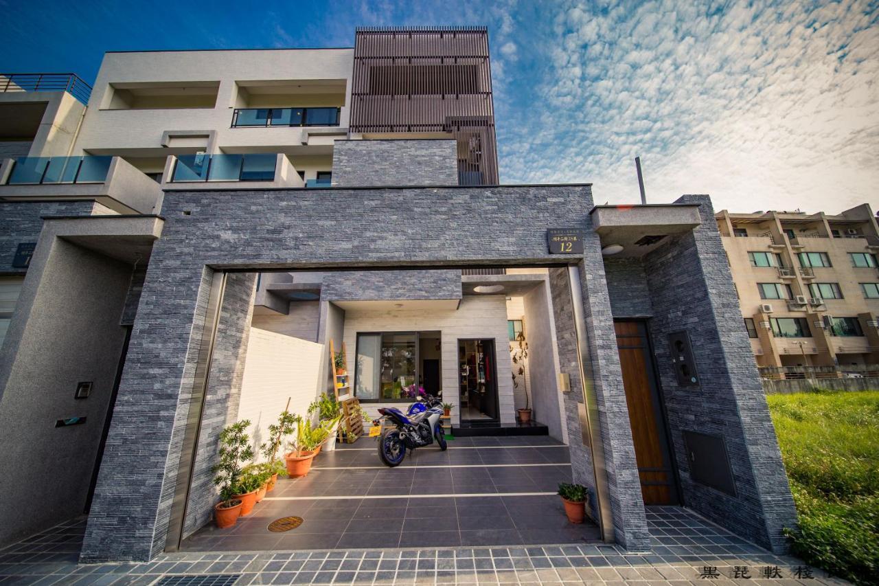 黑琵軼棧湖濱旅宿 K&B Happy Hostel Tainan Exterior photo